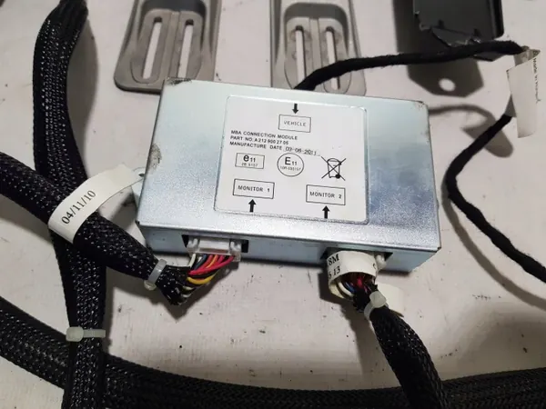 Mercedes W212 hoofdsteunmonitoren OEM A2129002705 image 6