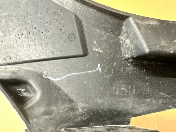 Mercedes-Benz OE A2058855502 Guia de Para-choque image 3