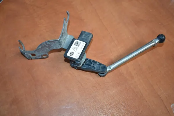 Sensor de Nivel Derecho Porsche OE OEM 992616572 image 2