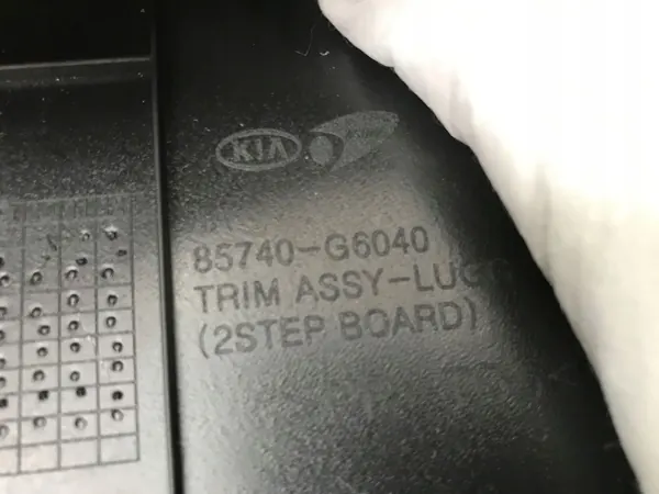 OEM 85740-G6040 Revestimento Porta-Malas Direito Kia Picanto image 6
