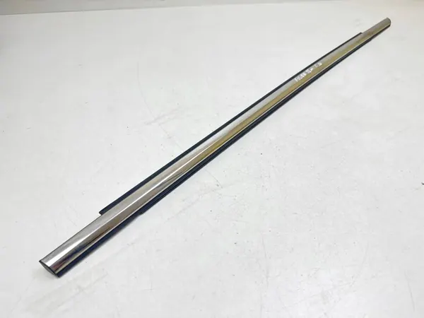 Joint de vitre arrière Ford OEM DS73F205623H image 2