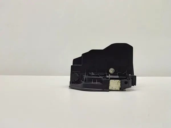 Bakre Höger Dörrlås BMW 1 E87 2004-2011 OEM 7167076 image 3