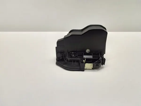 Bakre Höger Dörrlås BMW 1 E87 2004-2011 OEM 7167076 image 4