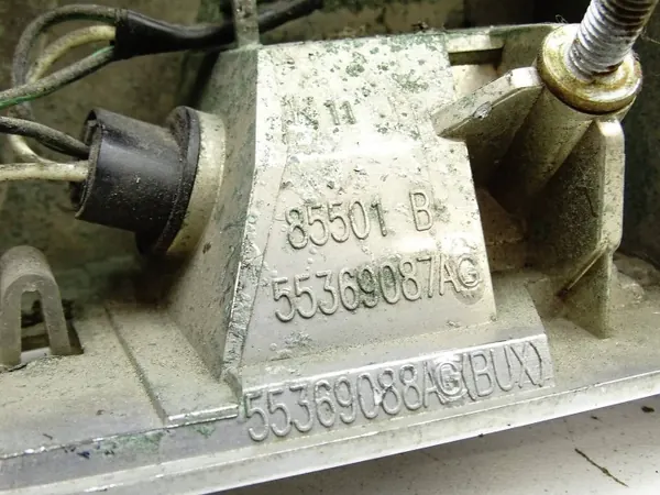 Jeep Commander takaluukun kahva OEM 55369087AG image 6