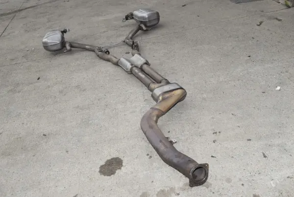 Silencieux BMW OE OEM 8516528 pour 5 Touring F11 image 3