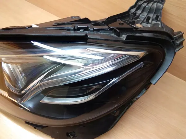 MERCEDES W213 MULTIBEAM LED LINKER KOPLAMP A2139062506KZ image 6