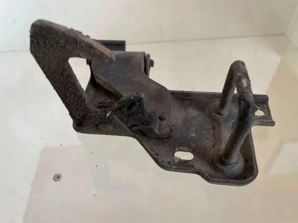 Skoda OE 3T0823480B konepellilukko image 3
