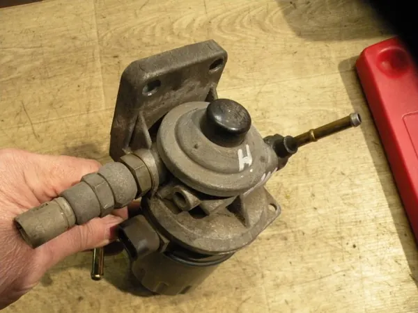 Kraftstofffiltergehäuse OEM S40 1.9 DCI - Gebraucht image 3