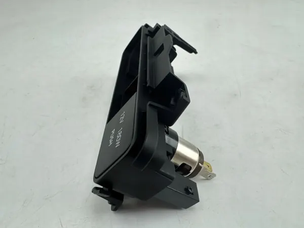 Hyundai Tucson IV Etutupakansytytinpaneeli OEM LAA19462 image 3