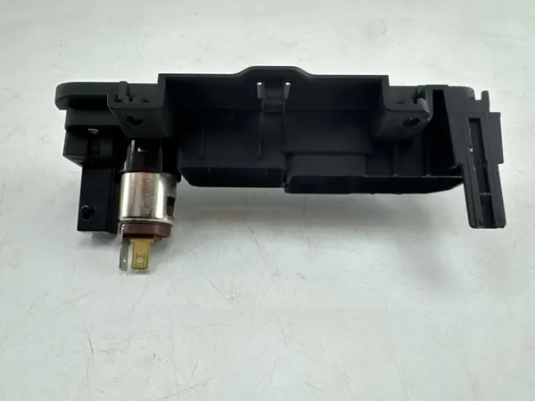 Hyundai Tucson IV Etutupakansytytinpaneeli OEM LAA19462 image 4