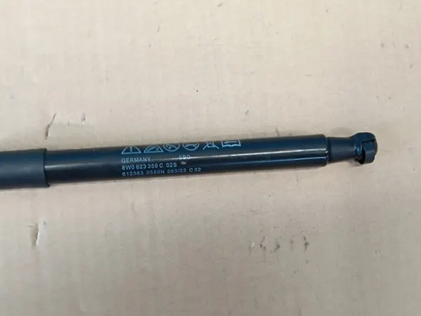 AUDI OE Amortiguador Gas Capó Delante A4 A4Q image 3