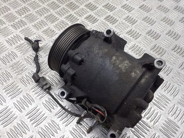 Compresseur de climatisation HONDA CR-V II HS-110R image 2