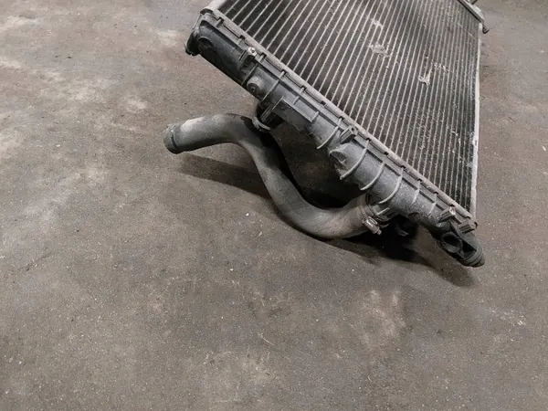 Radiator & Ventilator Set Alfa Romeo GT OEM 456465654 image 3