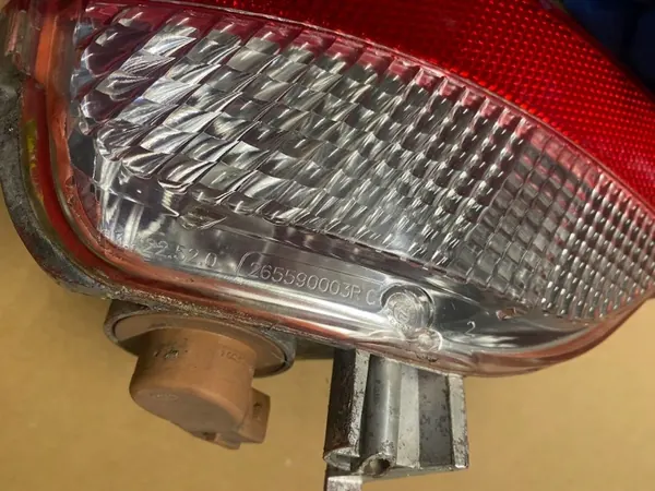 Feu de Recul Gauche OEM 265590003R Renault Grand Scenic III image 3