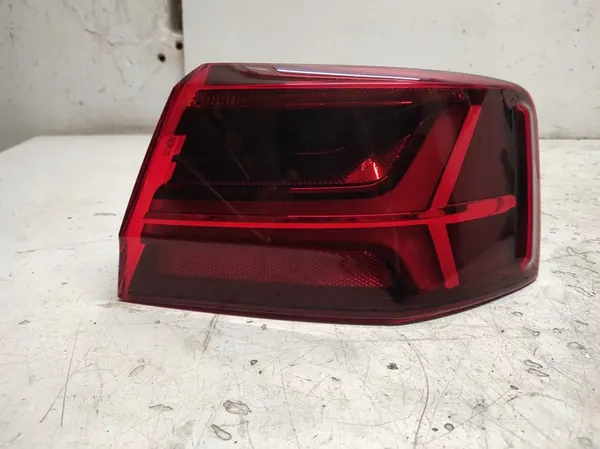 AUDI A6 C7 LIFT 14- Luz trasera derecha Sedan image 2
