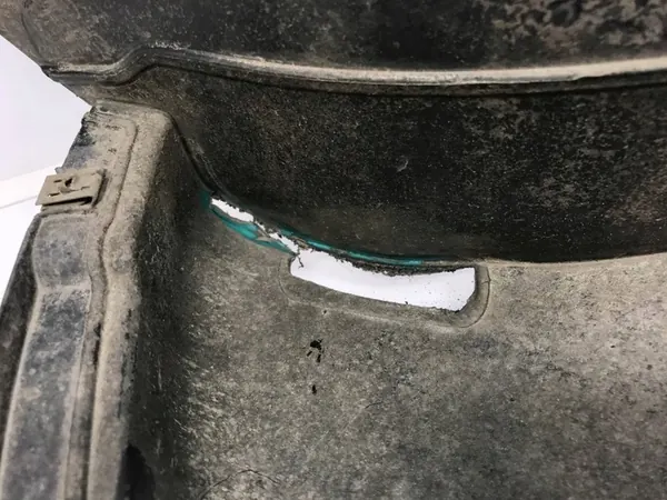 VW GOLF VIII Oikea Etulokasuoja 5H0805912K image 4