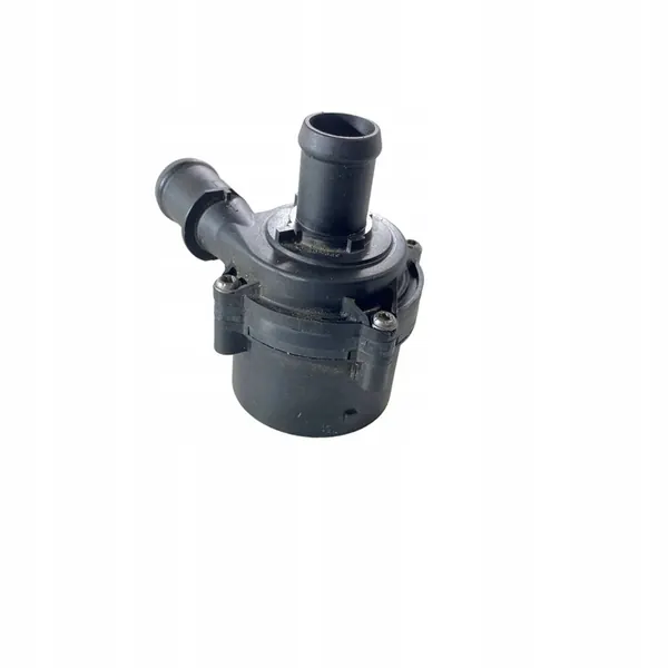 Vattenpump Audi Q3 F3 2022 image 4