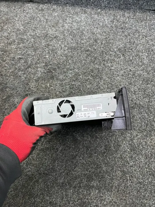 Lector GPS OEM 8T1035652G para Audi A4 B8 image 6
