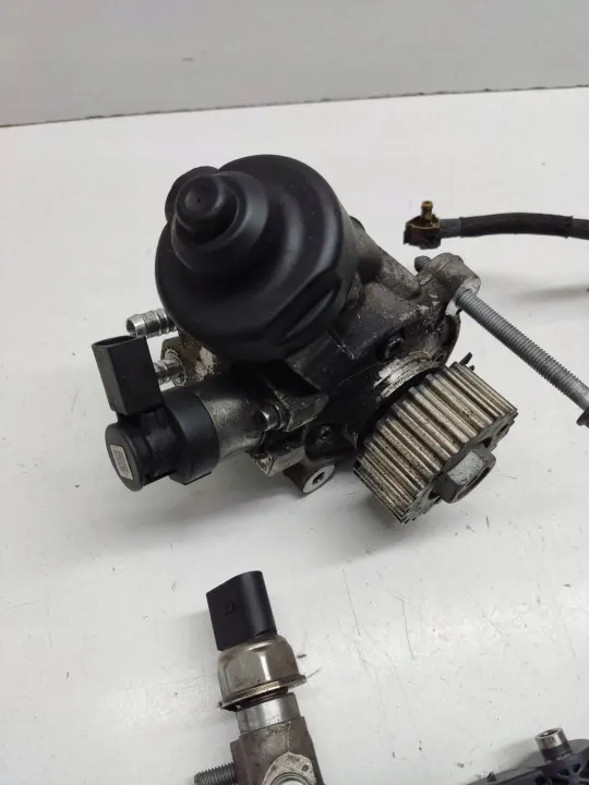 Conjunto injeção Skoda Superb B8 OEM 0445010538 image 5