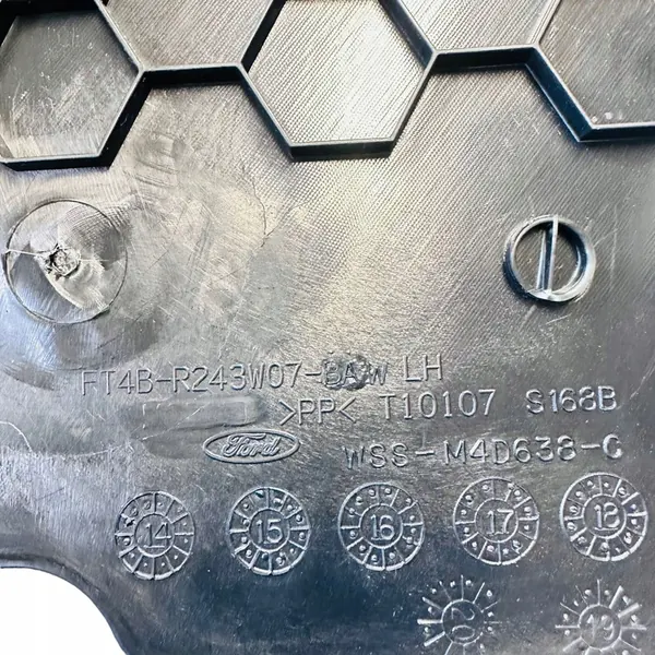 Ford Edge II 2020 Left Pillar Trim image 7