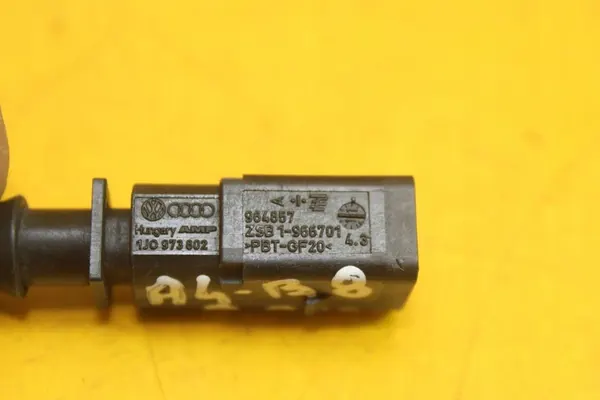 Sensor de Temperatura de Escape Audi A4 B8 2.0 TDI OEM 03L906088AQ image 4