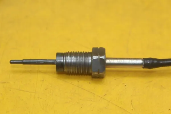 Sensor de Temperatura de Escape Audi A4 B8 2.0 TDI OEM 03L906088AQ image 5