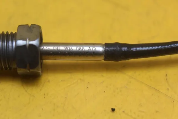 Sensor de Temperatura de Escape Audi A4 B8 2.0 TDI OEM 03L906088AQ image 7