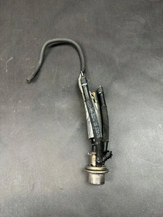 AdBlue-suutin OEM A0004901113 Mercedes C-luokalle image 2
