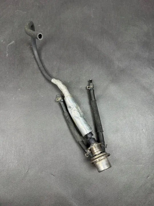 AdBlue-suutin OEM A0004901113 Mercedes C-luokalle image 3