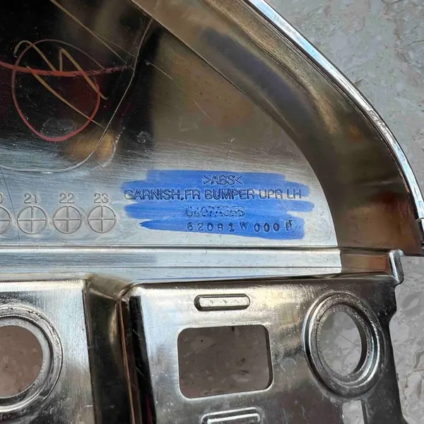 Mitsubishi ASX 2020- Vasemman kromisen puskurin koriste 62081W000P image 8