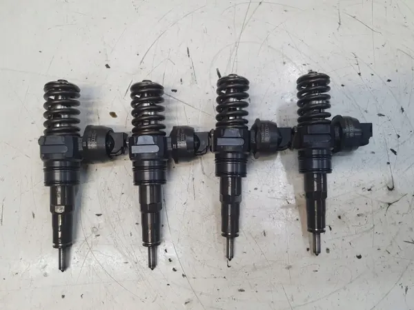 Injecteur Diesel Bosch OEM 0414720313 Occasion image 2