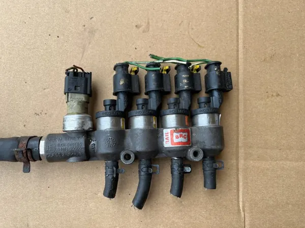 Rampe d'injection GPL OEM 67R-010185 Kia Carens image 3