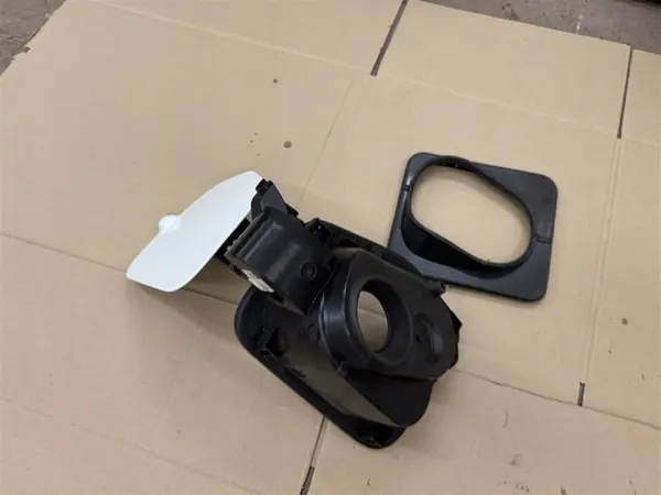 Kraftstoffklappe OEM R2X6S405B84-A für Ford Courier MK3 image 6