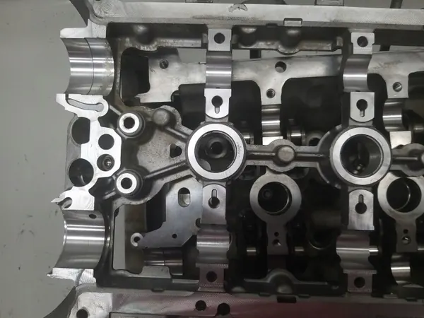 Cabeça do Cilindro Direita OEM 06E103404M 3.0 TFSI image 9