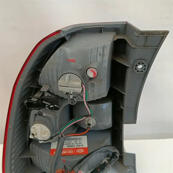 Luz Trasera Derecha Kia Sportage II 2008-2010 image 5