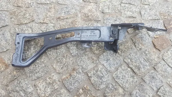 AUDI Q5 8R Höger skärm fäste OEM 8R0821136 image 5