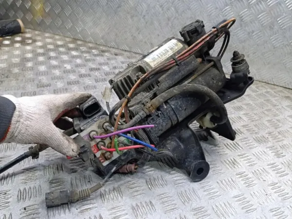 Compresseur suspension Audi A6 C6 OEM 4F0616005B image 3