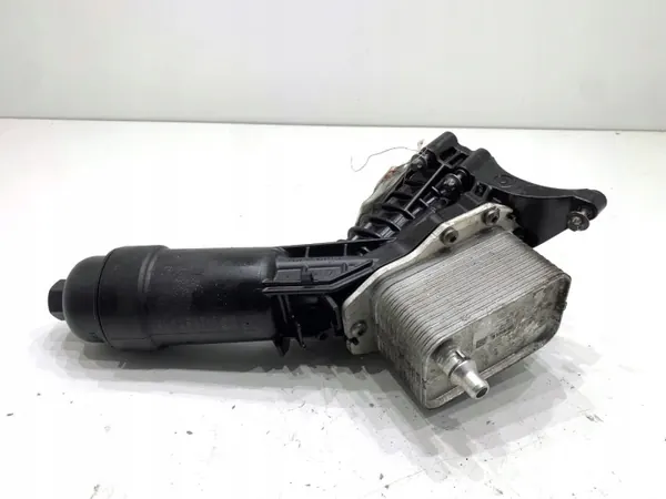 Base de Filtre à Huile OEM 8580417 avec Refroidisseur BMW G30 image 2