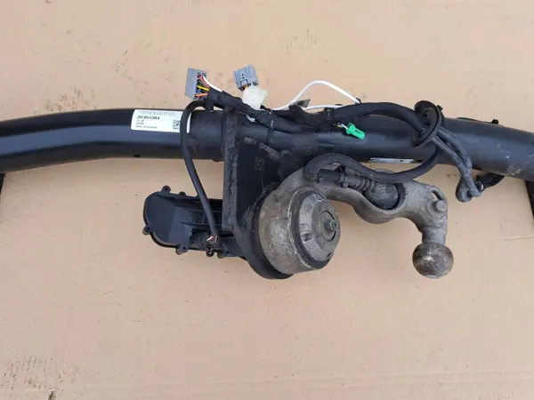 Sähköinen taitettava hinauskoukku OEM 32351384 - Volvo XC60 II image 3