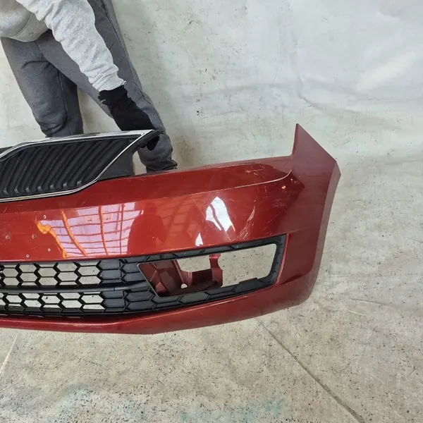 Paraurti anteriore SKODA RAPID 12-17 image 5