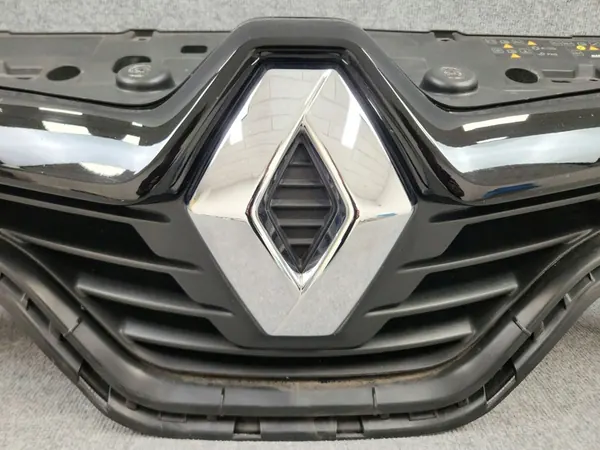 Bumper Grille Cover - Renault Captur 2013-2017 623102335R image 2