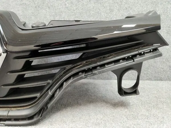 Bumper Grille Cover - Renault Captur 2013-2017 623102335R image 3