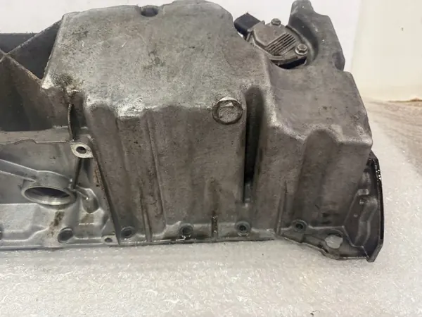 BMW Öljypärä OEM 7801367 X3 E83 3.0d/3.0sd-moottoreille image 4