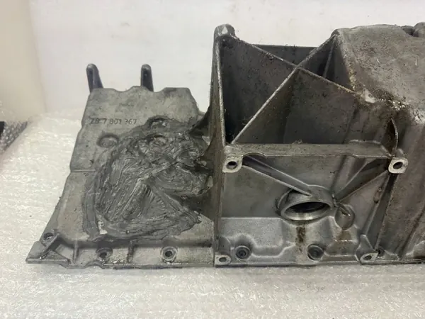 BMW Öljypärä OEM 7801367 X3 E83 3.0d/3.0sd-moottoreille image 5
