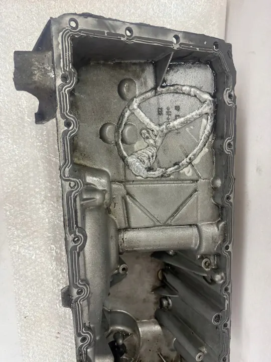 BMW Öljypärä OEM 7801367 X3 E83 3.0d/3.0sd-moottoreille image 9