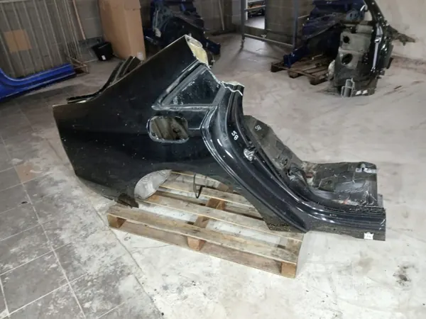 Audi A8 S8 D4 4H Lift Taka Oikea Lokasuoja LY9T image 7