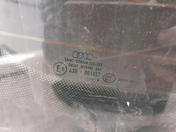 Audi A4 B8 Sedan Achterruit OEM 8K5845501 image 3