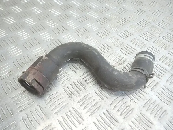 Audi A4 S4 B5 8D 1997 Jäähdyttimen Letku image 2