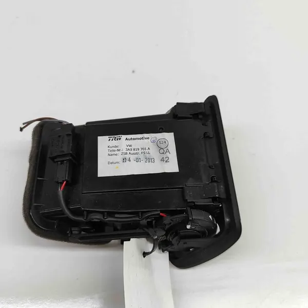 Saídas do painel VW PASSAT B7 3AB819701A image 2