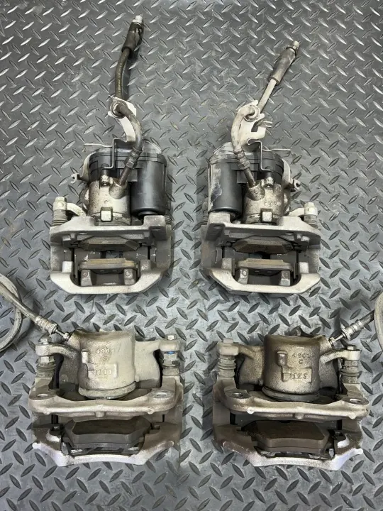 Set Bromsskivor & Bromsok OEM Fram & Bak BMW G20 image 10